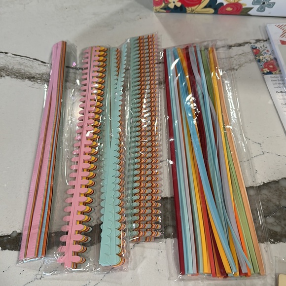 3 Birds Studio Quilled Cardmaking Kit Graceful Season Collection w/ Dime Florals - Picture 2 of 7